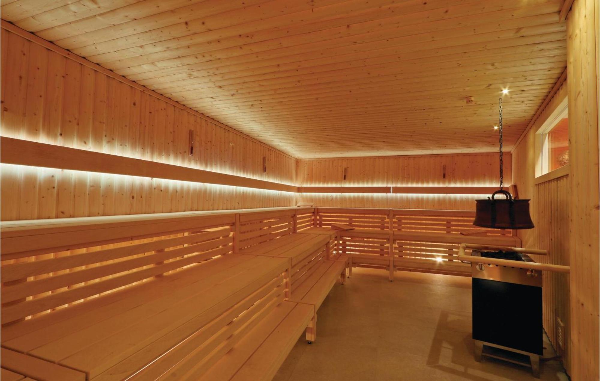 Nice Apartment In Luebeck Travemuende With Sauna Extérieur photo