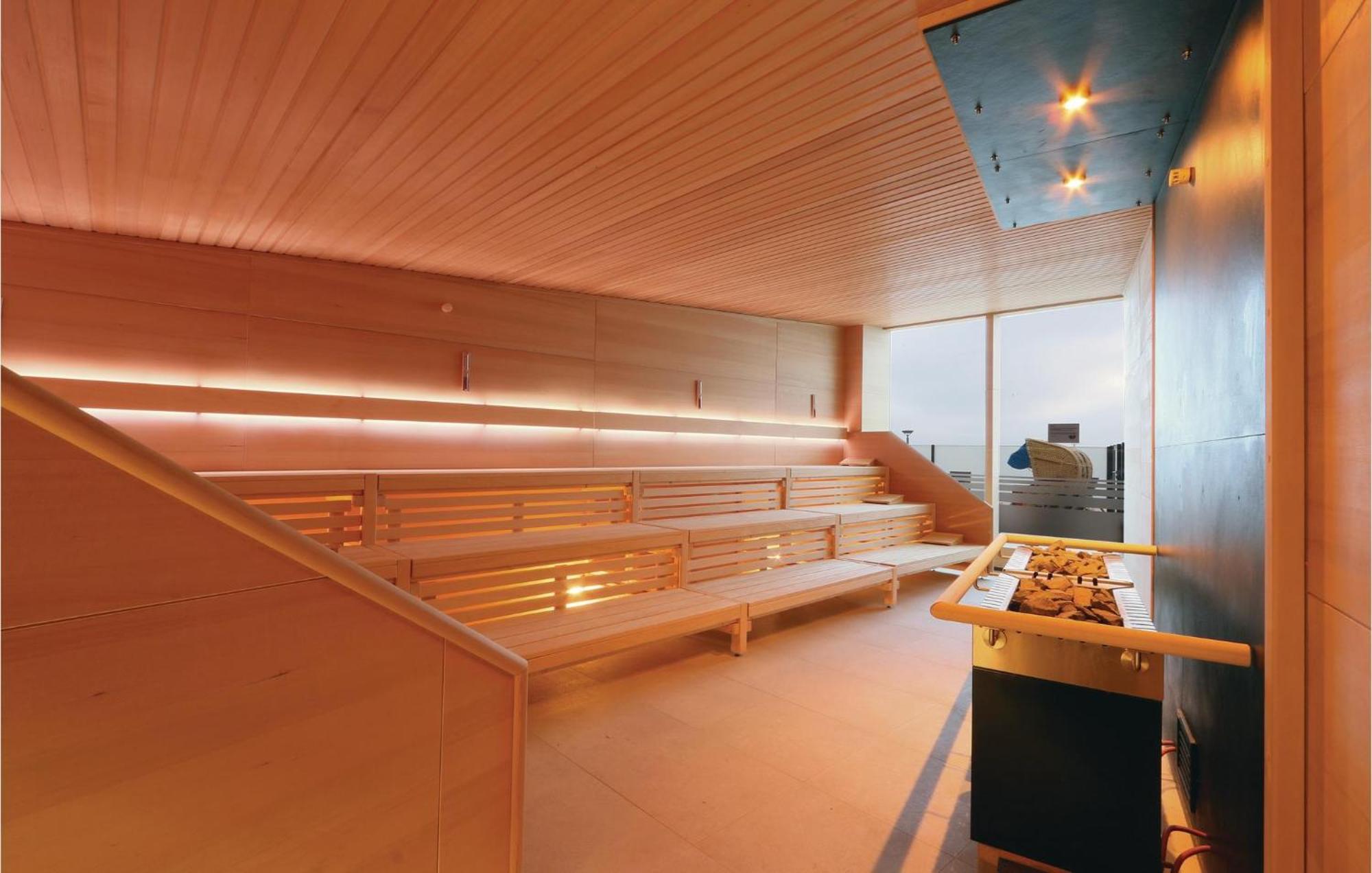 Nice Apartment In Luebeck Travemuende With Sauna Extérieur photo